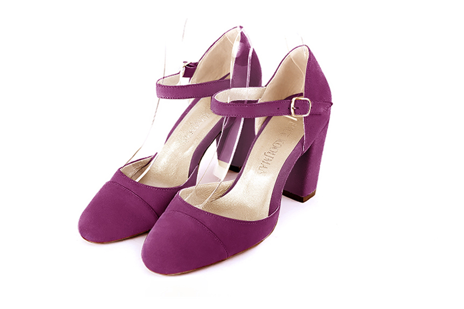 Women's mulberry purple elegant closed-back heels, with an instep strap. Round toe. High block heels - Front view